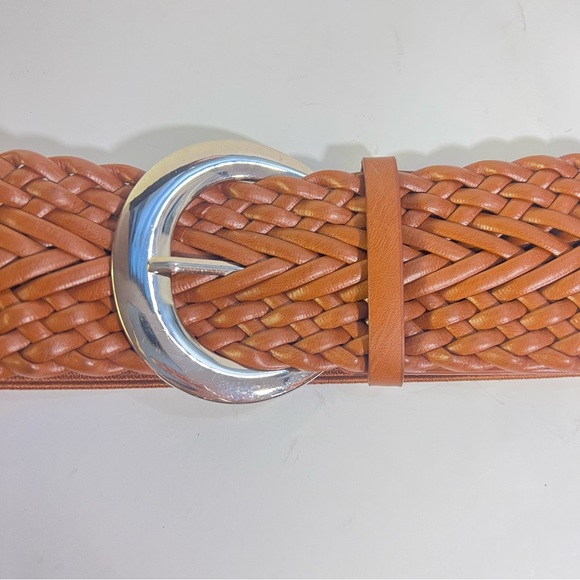 Stretch Belt and braided on one side, with silver buckle - Picture 4 of 6